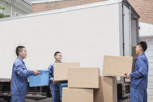 Packing and item protection for a local move
